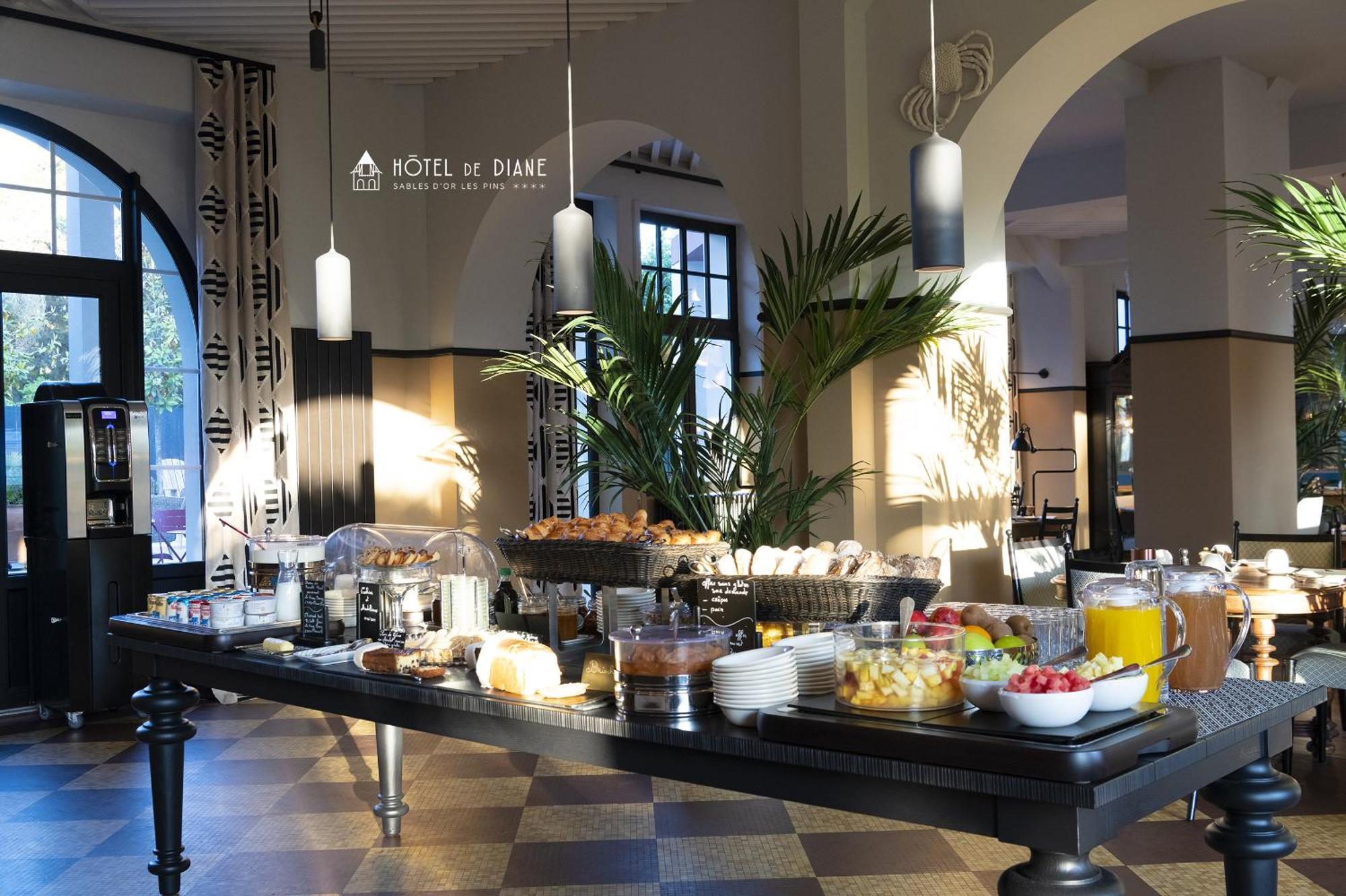 Hotel De Diane Sables-dʼOr-les-Pins Εξωτερικό φωτογραφία