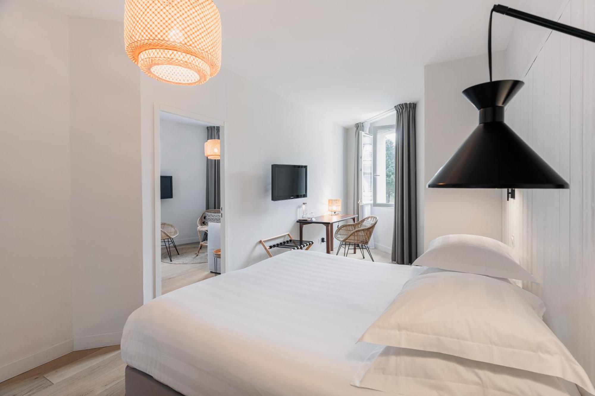 Hotel De Diane Sables-dʼOr-les-Pins Εξωτερικό φωτογραφία